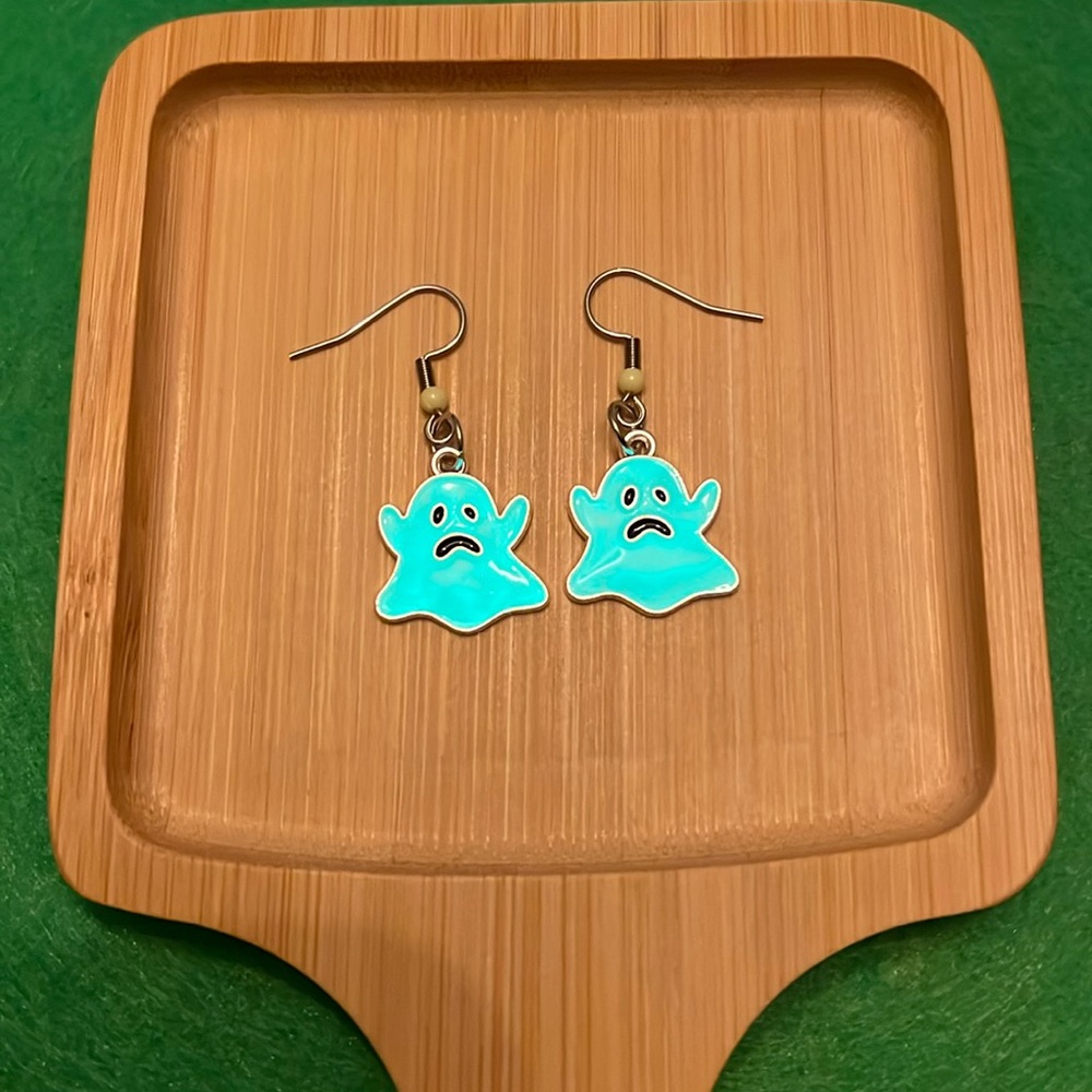 Glow in the Dark Ghost 👻 Earrings